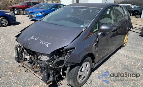 2010 Toyota Prius z USA, uszkodzony, nr VIN JTDKN3DU7A1004986